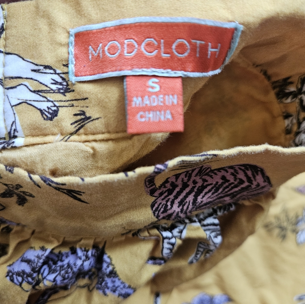Modcloth Yellow Pleated Skater Skirt‎ S - Picture 5 of 6